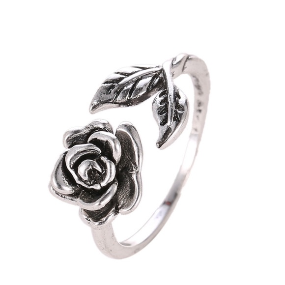 3/$30 Silver Rose and Leaf Ring - Picture 4 of 6